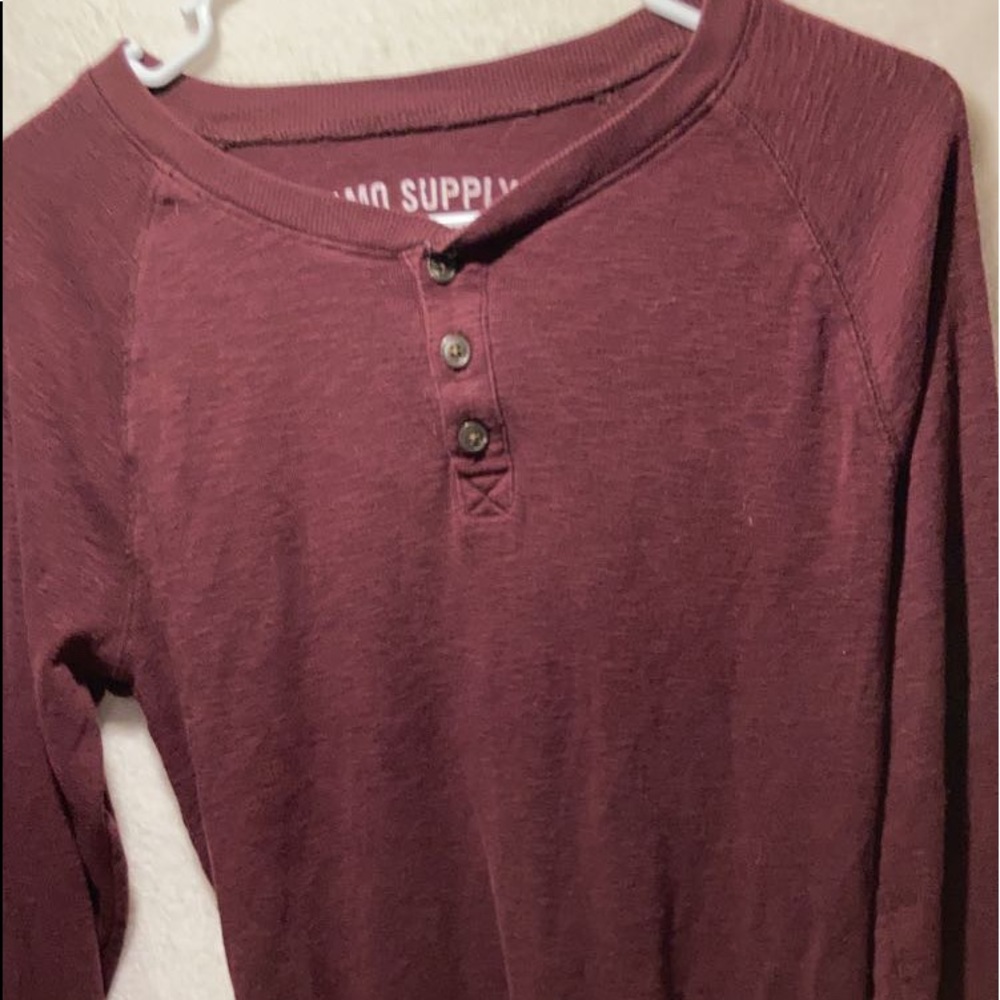 mossimo supply co long sleeved top